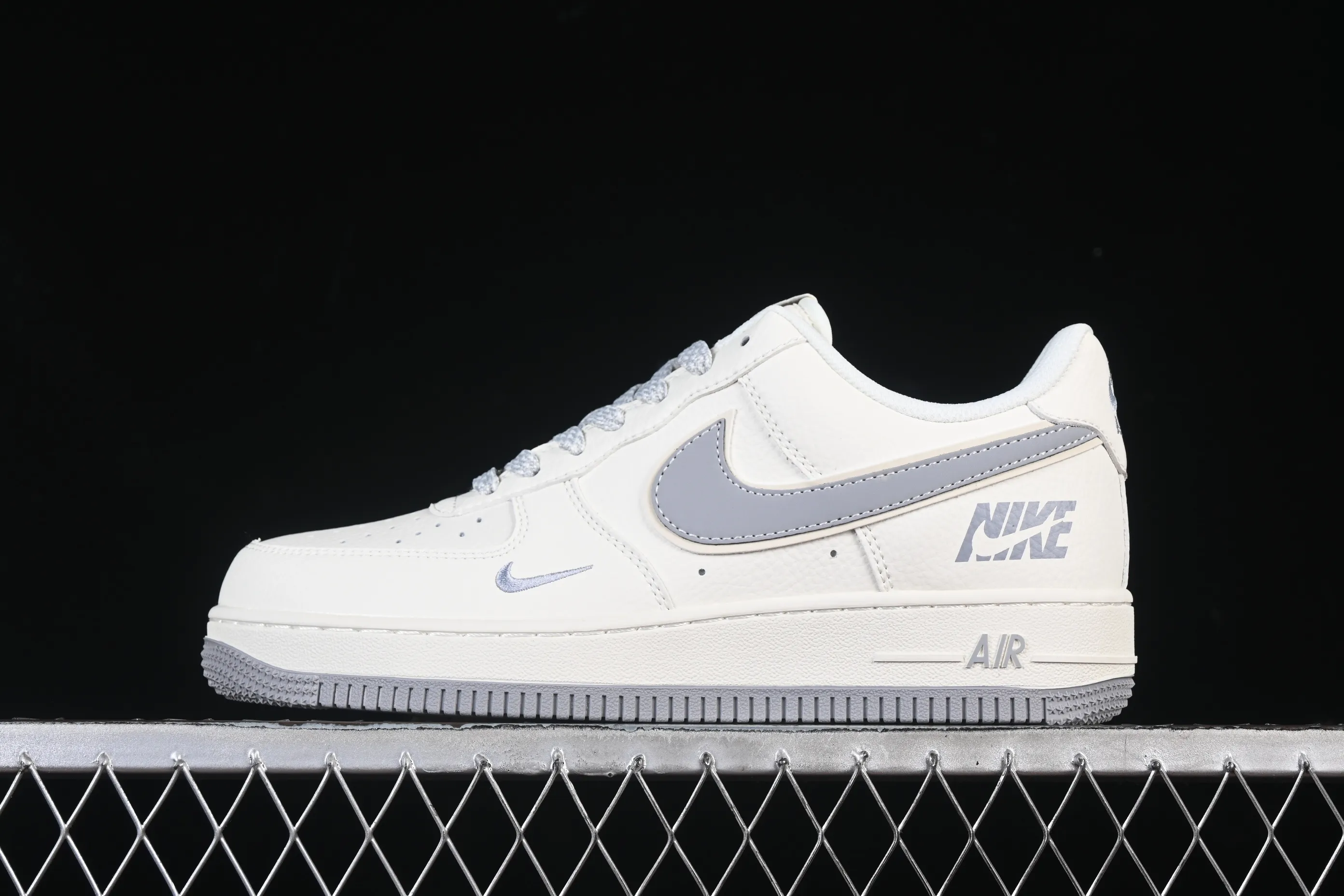 All Categories Nk Air Force 1 Air Force Series Nk Air Force 1 Low Air Force Low Nike Air Force 1'07 Low Gray Label Air Force One Low Casual Shoes CS5288-042